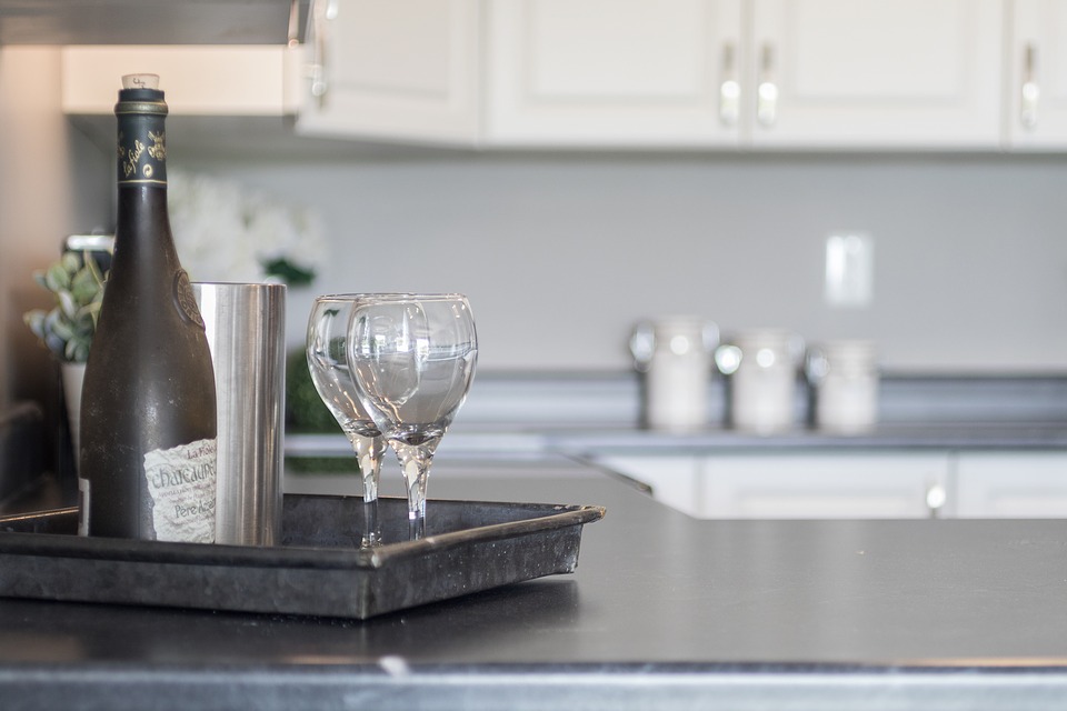 Tout sur les cuisines avec verrière, tendances et conseils